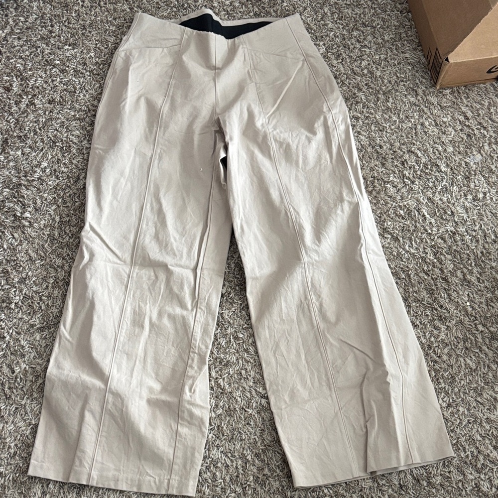 Old Navy Women’s High-Rise Pixie Wide Leg Comfort Waistband Pants